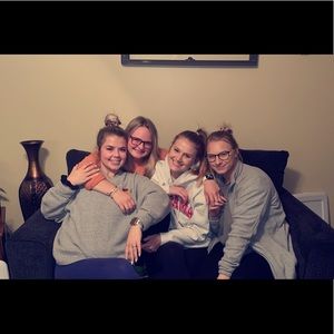 Meet your Posher, Kayla